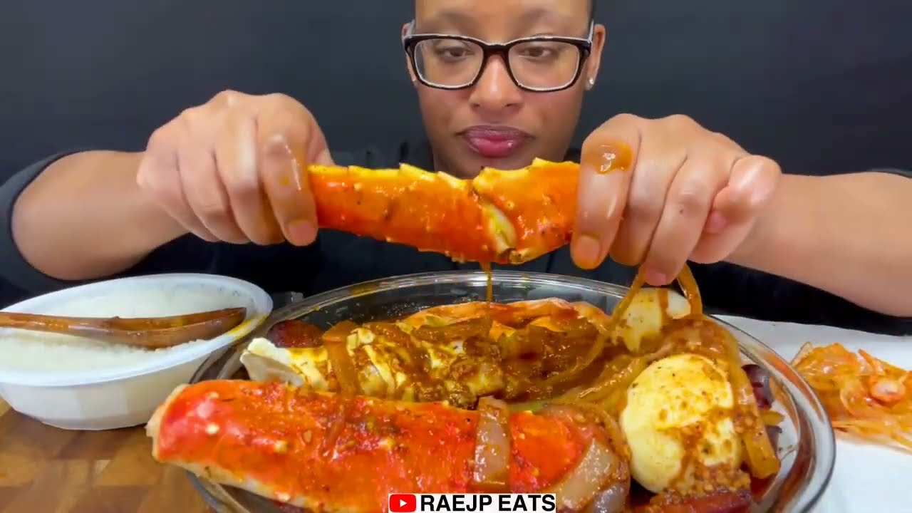 ASMR EATING SEAFOOD BOIL KING CRAB LEGS SHRIMP EGGS BLOVES SAUCE MUKBANG ASMR 먹방 REAL EATING SOUND