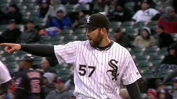 CLE@CWS: Putnam, Rollins team up for a double play