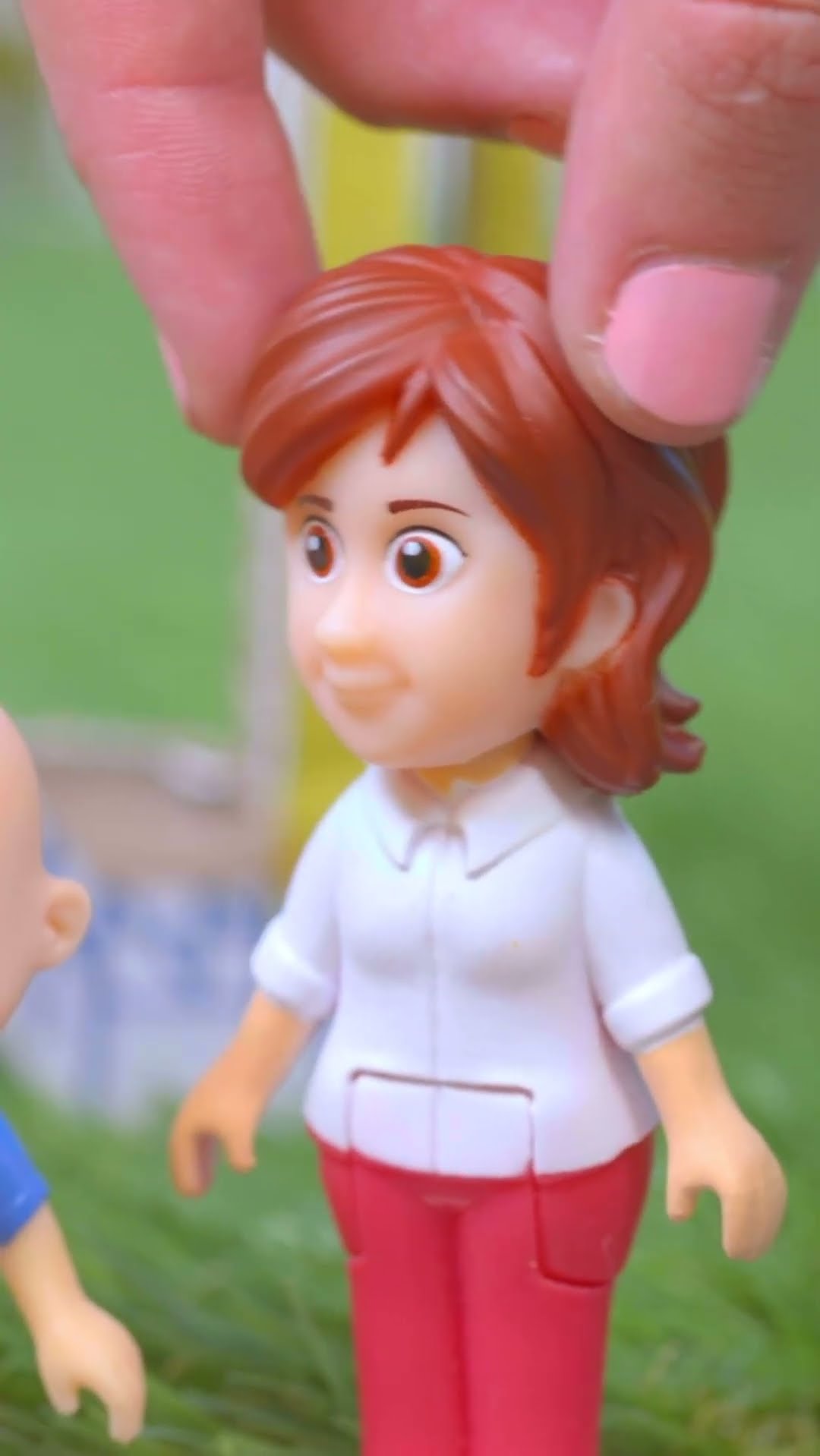 Bus Stop! ? #cocomelon #shorts #learningvideos