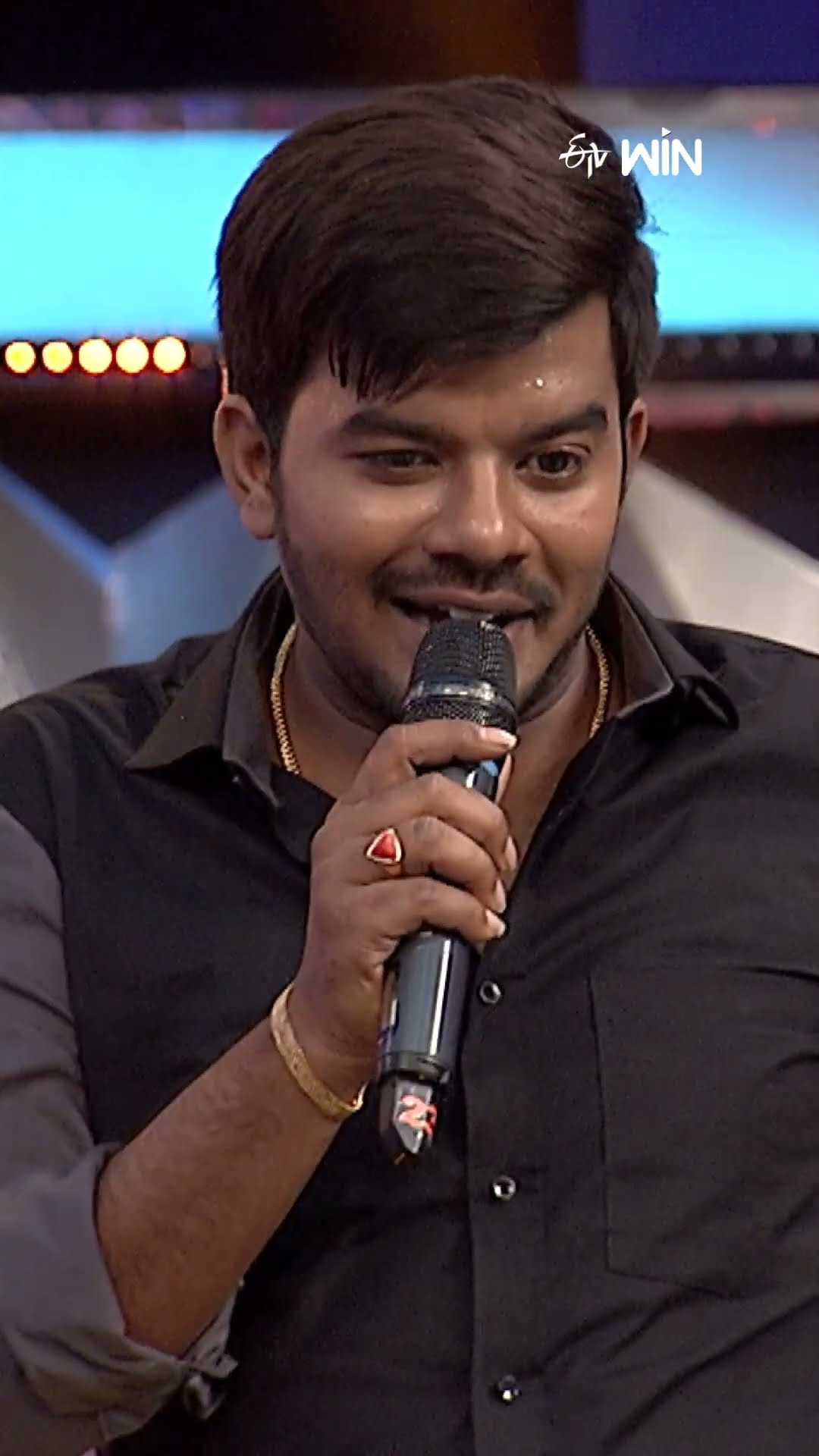 #shorts - ఇంటి బెల్ సౌండ్ చేయమంటే విచిత్ర సౌండ్స్ చేస్తున్న సుధీర్..! #dheejodi #comedy #sudheer