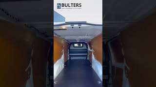 Hangend vervoer in bestelbus? Monteer een smalle rail met spanstangen |  Bulters