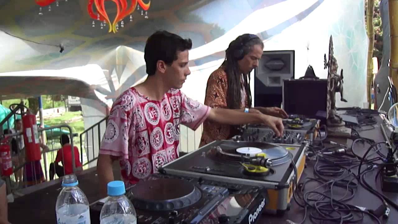 Dj, Rica Amaral vs Dj, Yasser Hanzi vinil set em Shiva Trance ...