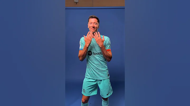 LEWY’S MOVES look even better in the third kit 😍🕺 - DayDayNews