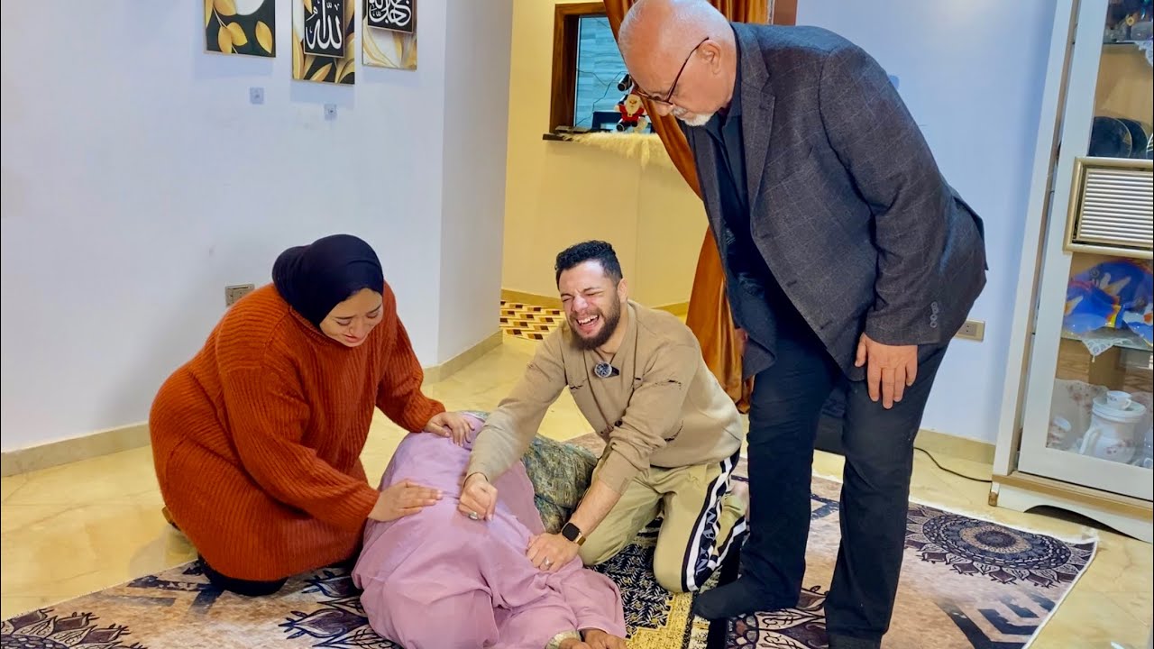 الأم مـاـتت وهي بتصلي واللي حصل من ابنها يوجع القلب بجد ربنا يكتبهالنا جميعًا - شوف حصل ايه !