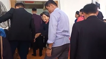 Vui trong ngày đám cưới của Nùng Binh Gia