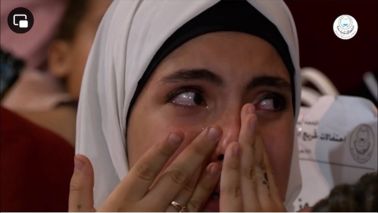 لحظات مؤثرة جعلت الجمهور كله يبكي 💔 أم لستة أبناء .. مات ولداها 