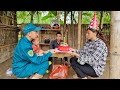 FULL VIDEO:Kind police officer helps single mother find her lost child. First birthday party for her