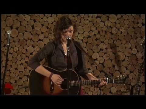 Catherine MacLellan "Not Much To Do (Not Much To S...