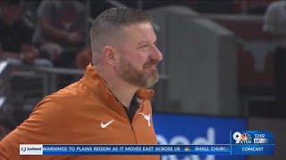 Texas' Chris Beard arrested on felony family violence charge
