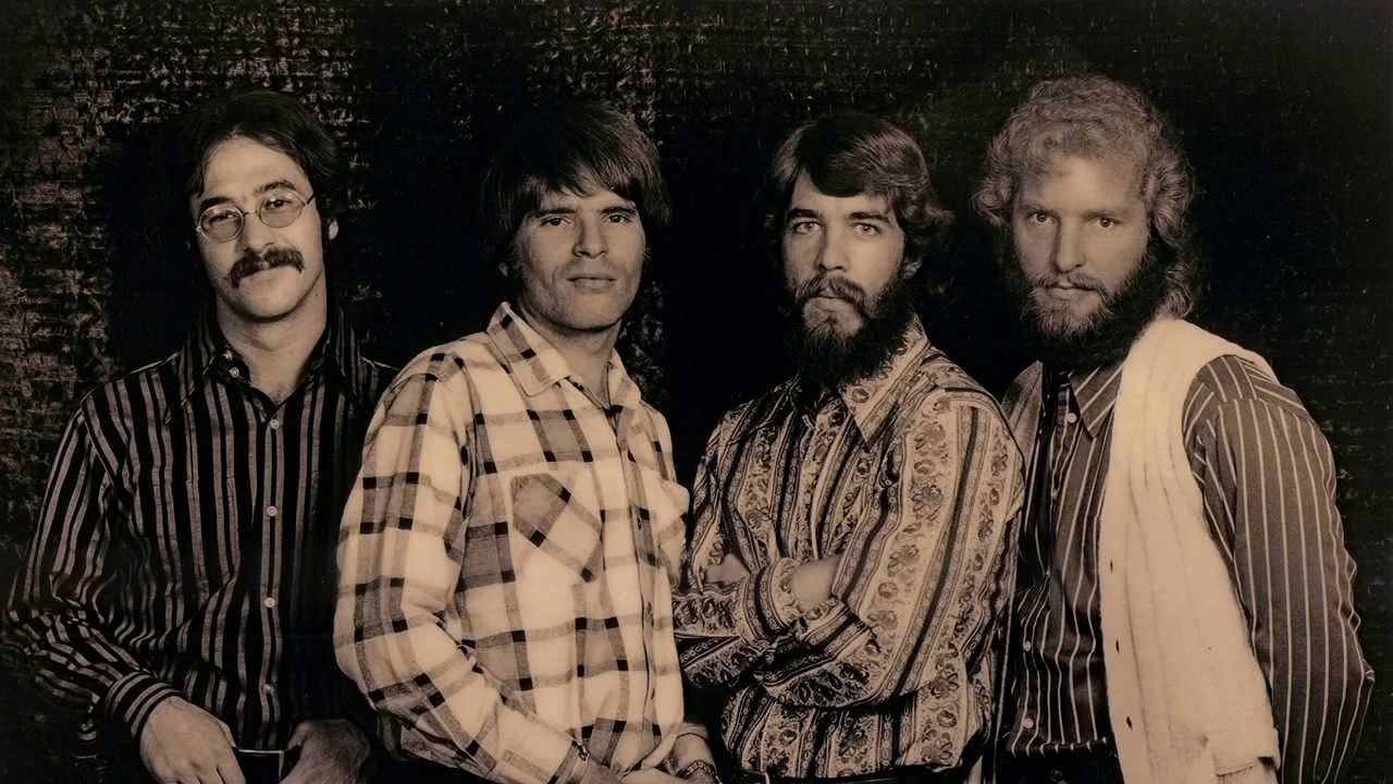 Creedence Clearwater Revival - Keep On Chooglin' [Lyrics] [720p]