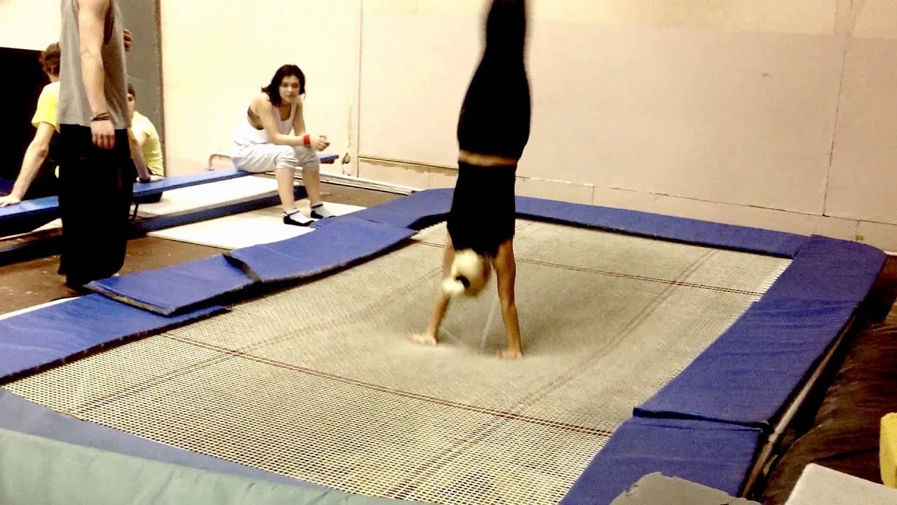 MDS Акробатика Зеленоград - YouTube