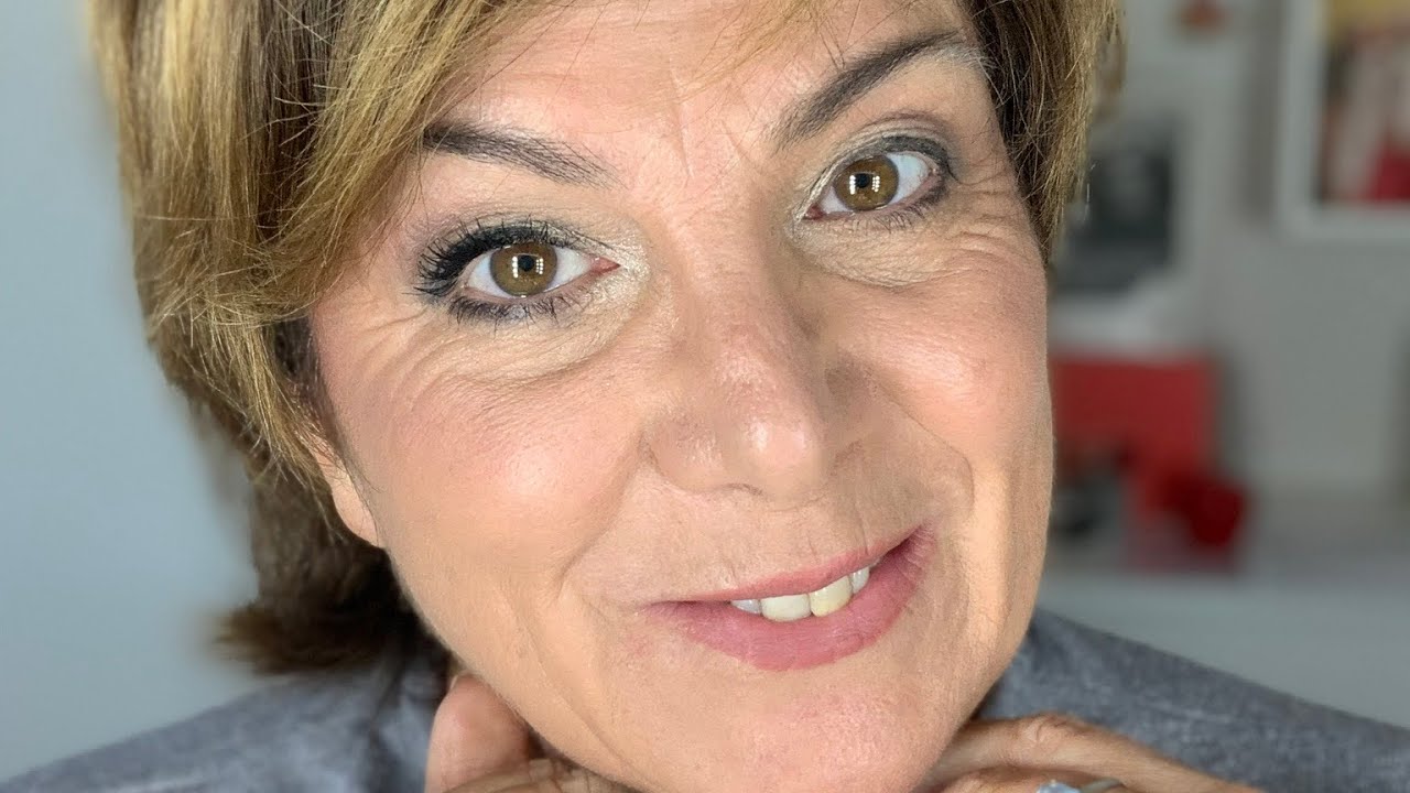 Trucco Toni grigio argento e nero 