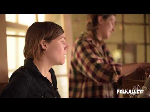 Folk Alley Sessions:  Anna & Elizabeth - "The Devil's Nine Questions"