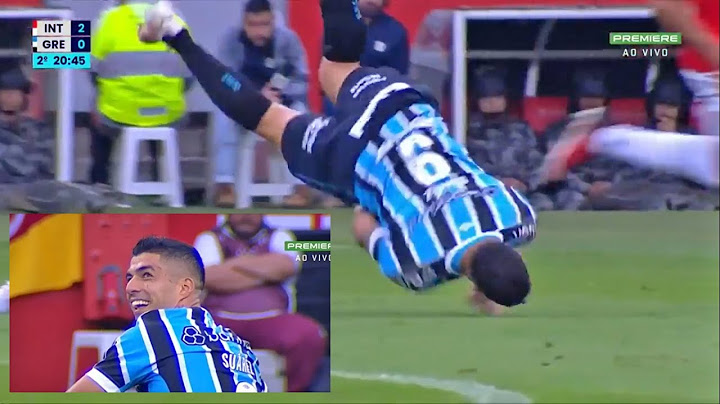 Luis Suárez Hilarious Fish Flip Dive