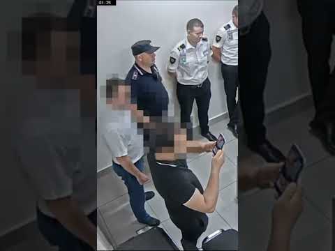 Грузчик в Шереметьево украл 21 миллион рублей