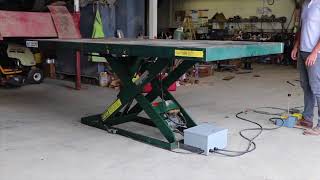 Scissor Lift Tables With Foot Switch Control by SJF Material Handling Inc. 70,197 views 5 years ago 1 minute, 13 seconds