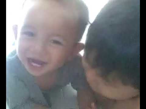 Masa Kecil Udo Ihsan dan Udongah Nanda. Usia 4.5 tahun dan 1.5 tahun..  by Arifin Sutino