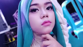 Kendang jaipong cewek DINDING KACA