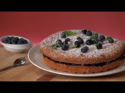 recette-de-gâteau-au-yaourt-à-la-confiture-de-myrtilles---750g