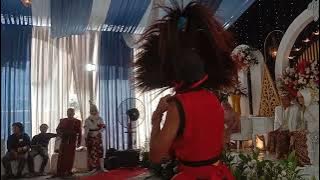 petra ganong ireng menghibur di perikahan  perum sukatani