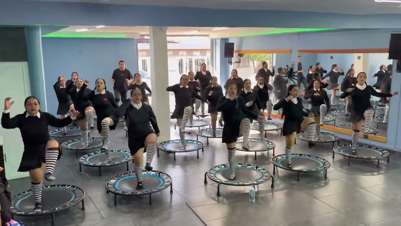 Coreografía Bloody Mary // al estilo jumping is life Halloween 👻 🩸