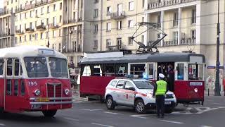 Parada zabytkowych autobusów i tramwajów 2021 w Warszawie z okazji Nocy Muzeów