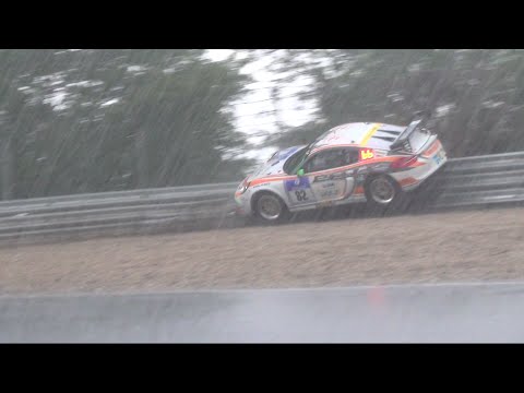Crash Rain Chaos 24 h 2016 Nürburgring Nordschleife 24h