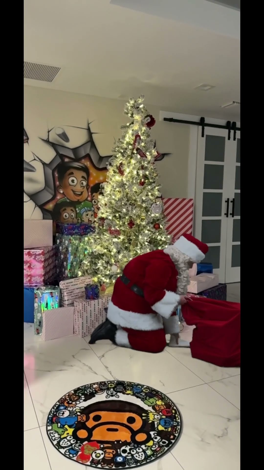 We caught Santa dropping off Christmas gifts #shorts