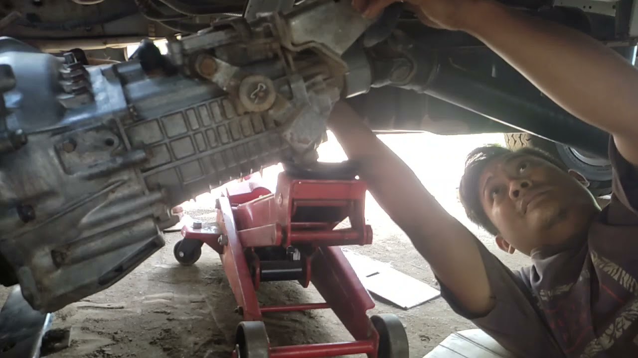 proses naikin/instal engine Gran max