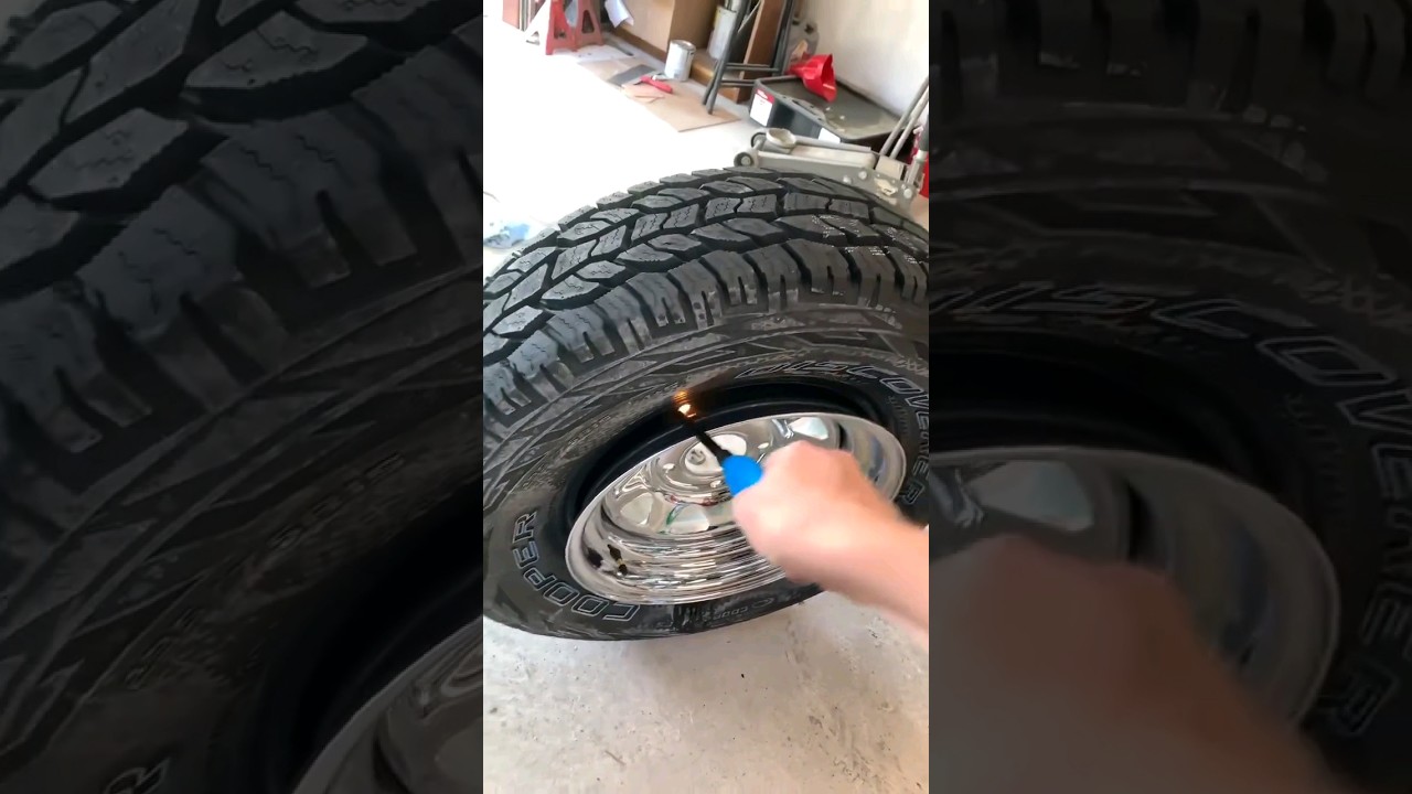 Tyre bead lock in alloys by ancient technique