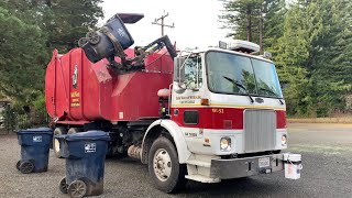 Autocar WX64 • Heil Rapid Rail Garbage Truck