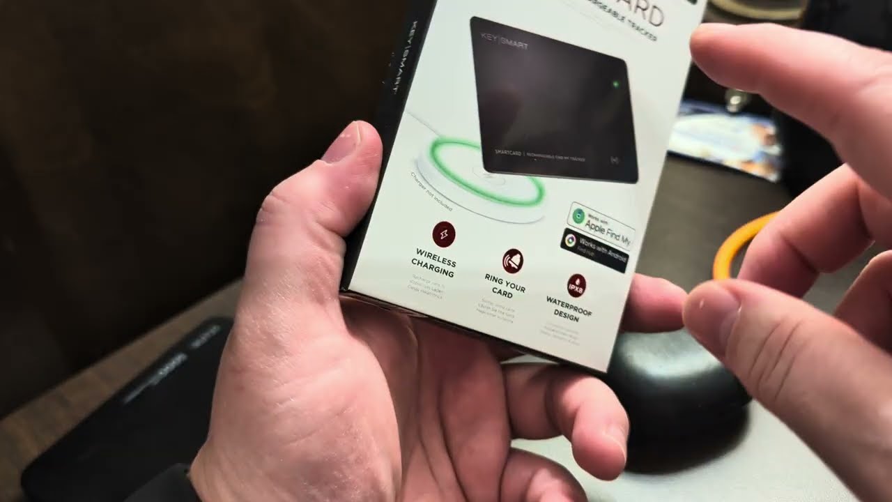 Unboxing the KeySmart SmartCard tracker