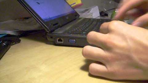 DealExtreme: Smallest MicroSD TransFlash USB Card Reader with Cover (Blue)