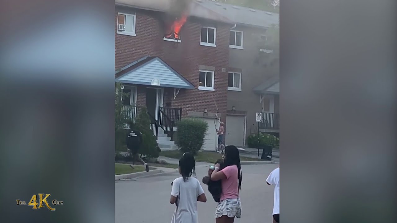 Newmarket: Pre-arrival video of fire rapidly growing at townhouses 8-26-2021