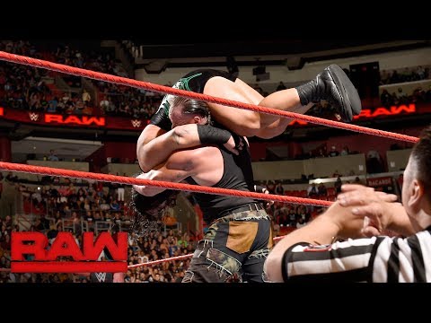 Braun Strowman vs. Rhyno: Raw, Jan. 1, 2018