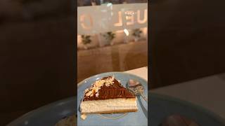 Best Bakery Land of Cakes | On D Go Cafe, Salt Lake Sector V #shortsfeed #cafe #shorts #coffee