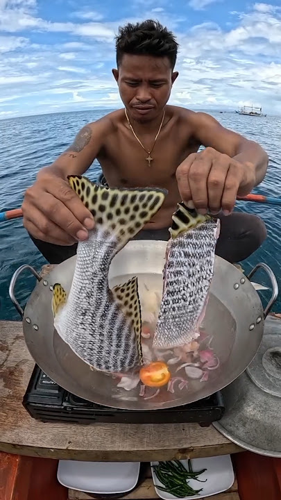 🎣 Catching & Cooking PAINTED SWEETLIPS! 🌊 Boiling on a BOAT (Rare Fish) Epic Sea-to-Table Adventure