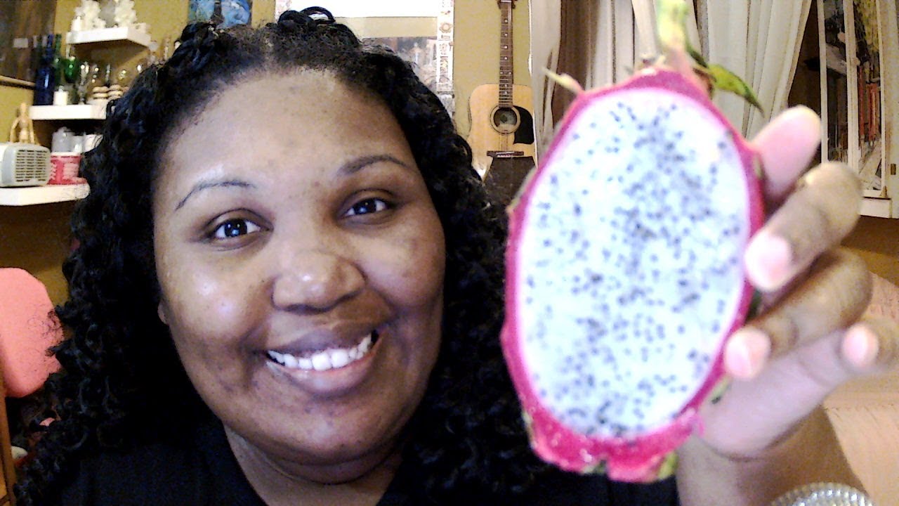 Trying a DRAGON FRUIT (Pitaya) - Food Review - YouTube
