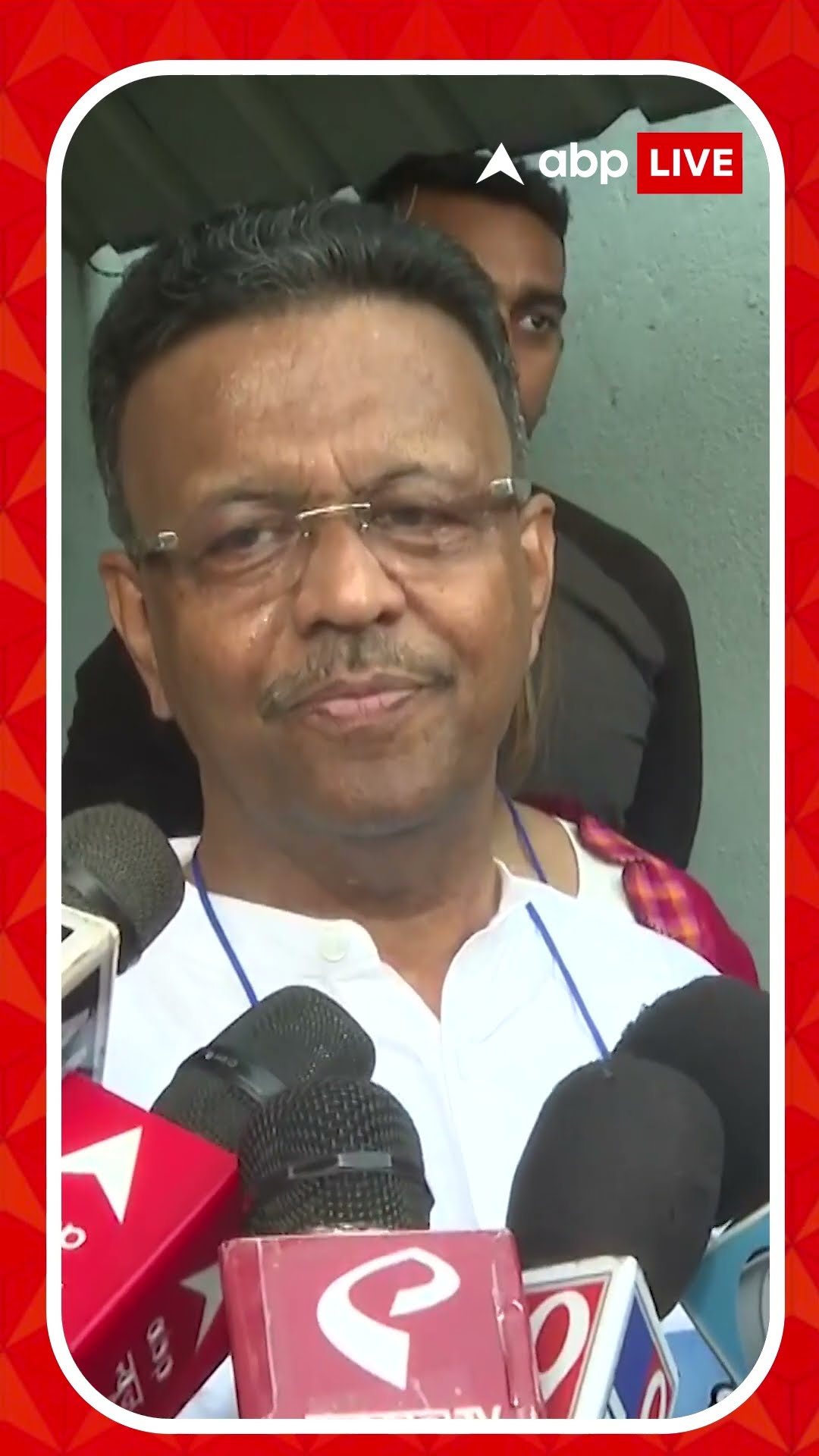 'ভারতবর্ষের সংবিধানকে কটূক্তি করা হয়েছে', বিজেপিকে আক্রমণ ফিরহাদের