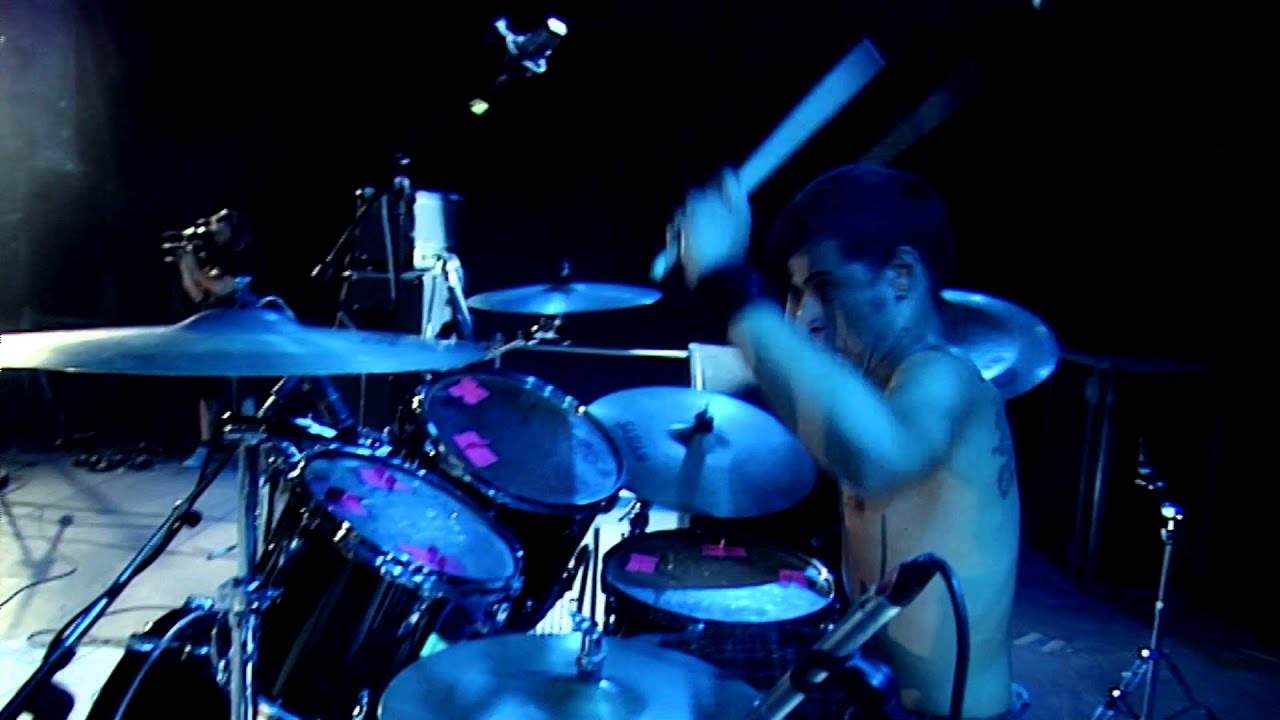 Vios Olethrios - Alone LIVE @ SCHOOLWAVE 2012 (HD)