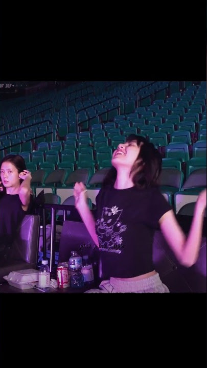 Jensoo being biggest fangirls of Lisa | jensoo singing money|#blackpink #jisoo #jennie #shorts