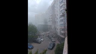 Падение дома в Белгороде / Крыша тоже упала #shorts
