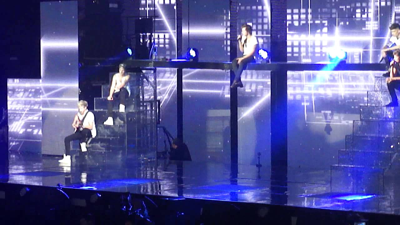 One Direction - Little Things / Montreal 04.07.13 - YouTube