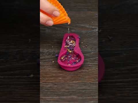How to Make Amazing Epoxy Resin Crafts In 5 Minutes! #shorts