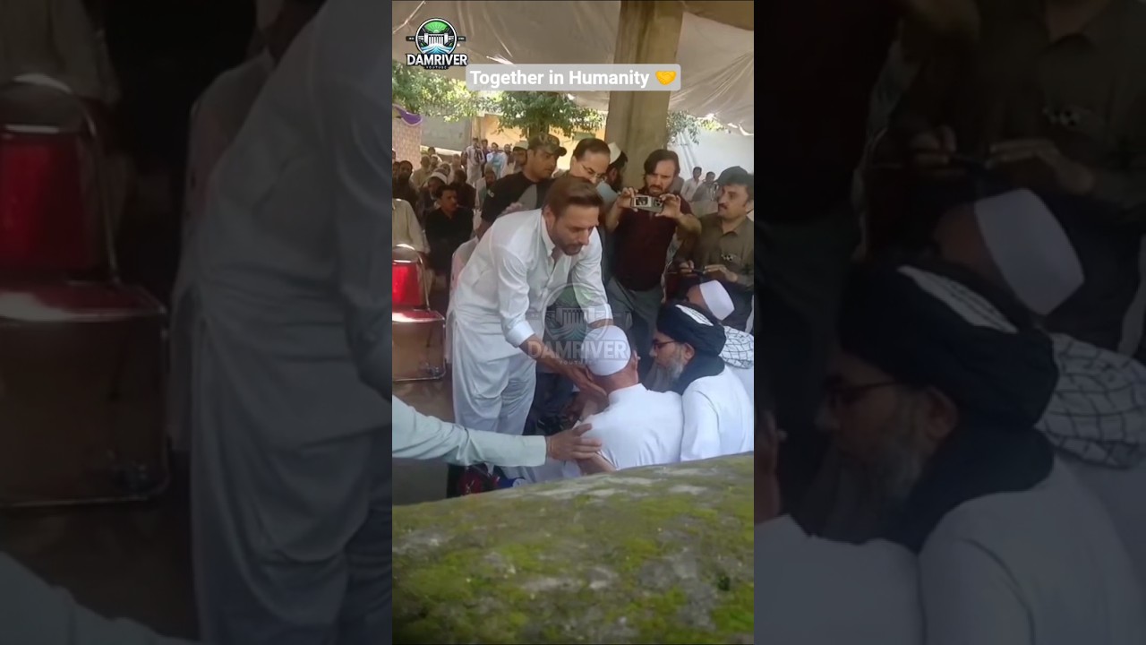 Shahid Afridi with Swabi Flood Victims | Dalori Paya Prayers | DamRaiver