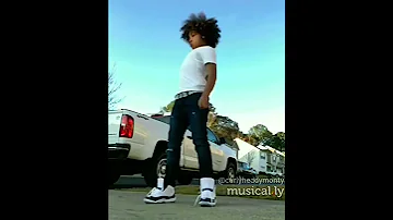 curlyheadmonty dancing to bully bounce