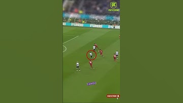 How Alexander Isak Destroyed Virgil Van Dijk #football