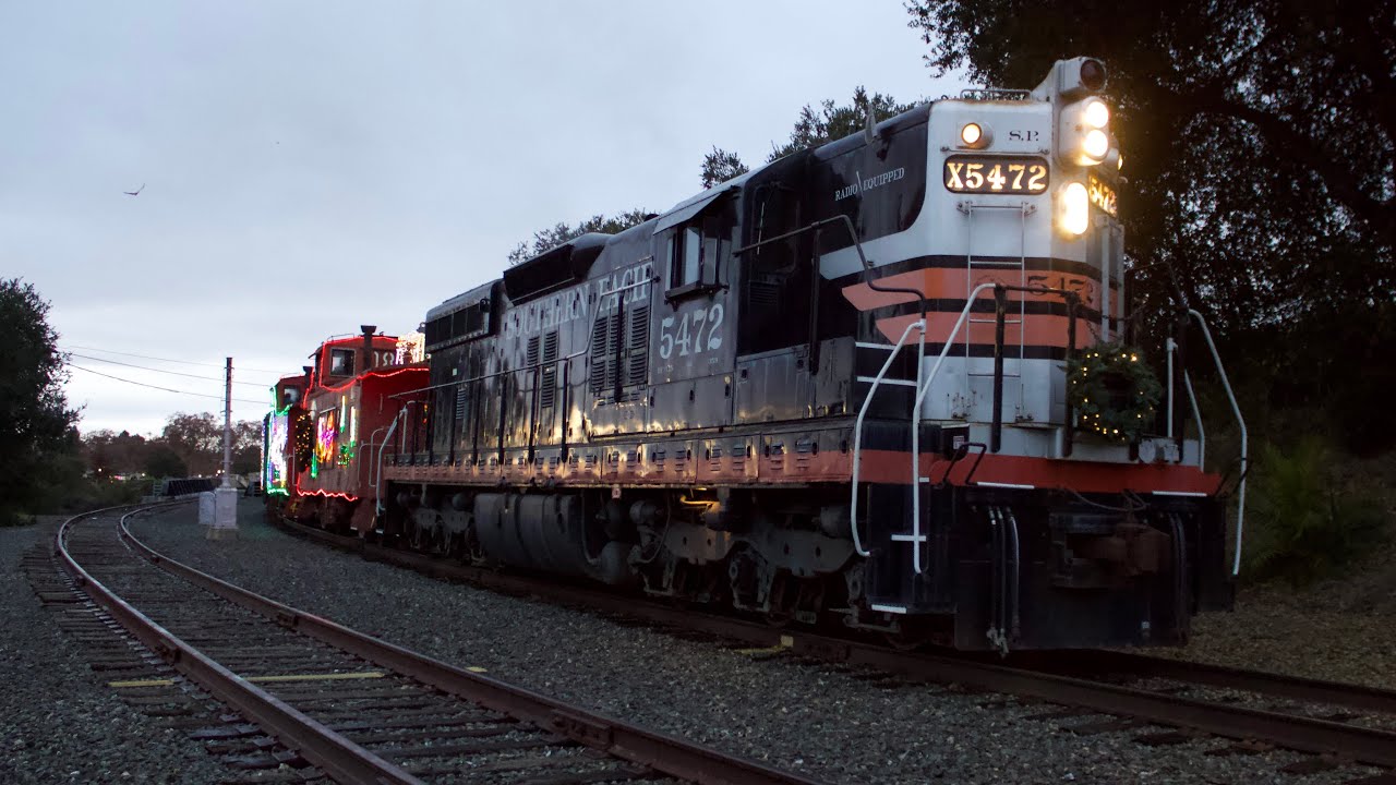 Railfanning in the East Bay from November - December. Ft. AMTK 301 & Train of Lights with @amtrakfan