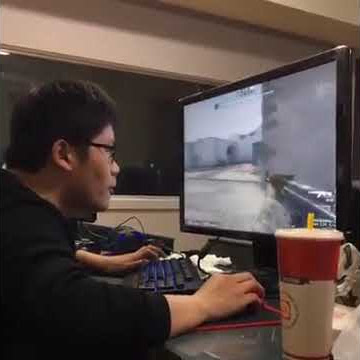 Guy punches monitor while playing Counter Strike