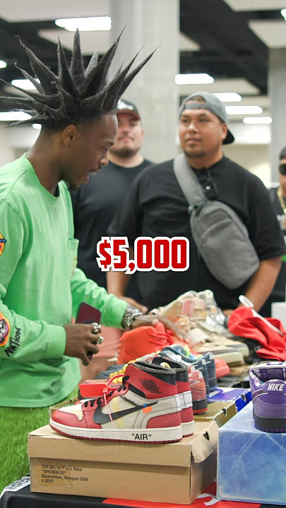 Cashing out $30,000 on Rare Jordan 1 Retro High At Sneaker Con! #comedy #buying #viral #trending #fy
